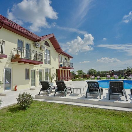 Pensiunea Ovidiu Crişan Exterior foto